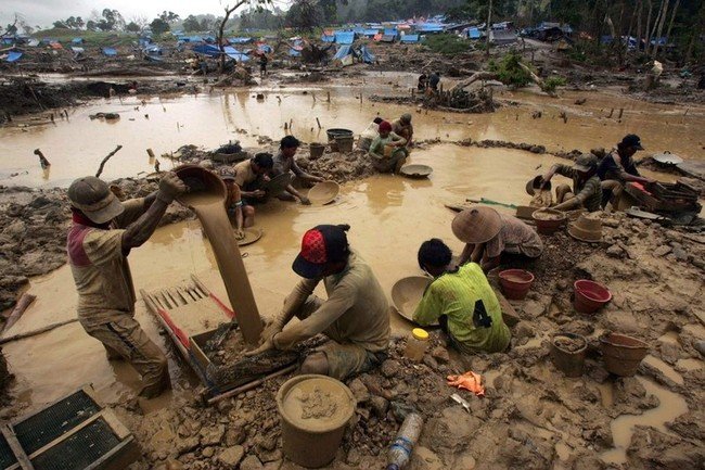 Gold mining in Indonesia