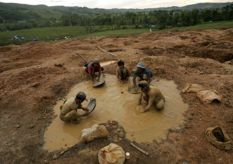 Gold mining in Indonesia