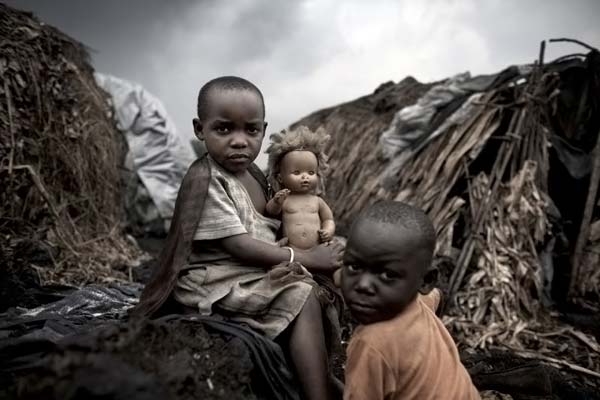 Pictures of nominees for Sony World Photography Awards 2009