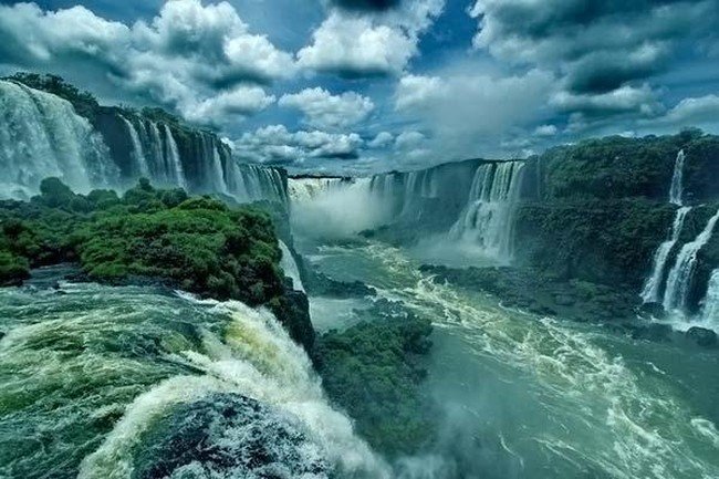 The Devil's Throat (Garganta do diablo), Iguazu river, Brazil, Argentina border