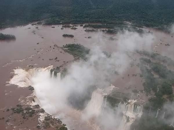 The Devil's Throat (Garganta do diablo), Iguazu river, Brazil, Argentina border