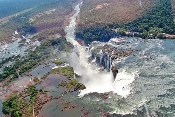 The Devil's Throat (Garganta do diablo), Iguazu river, Brazil, Argentina border