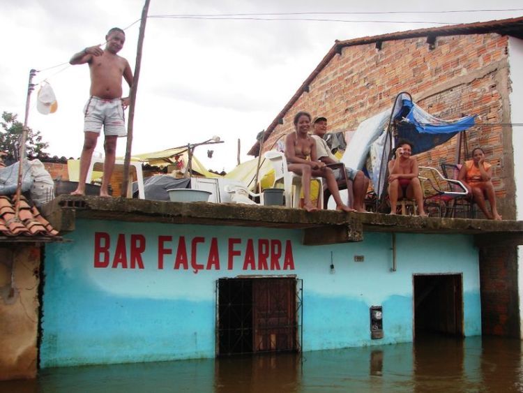 Floods leave 186000 homeless, Brazil