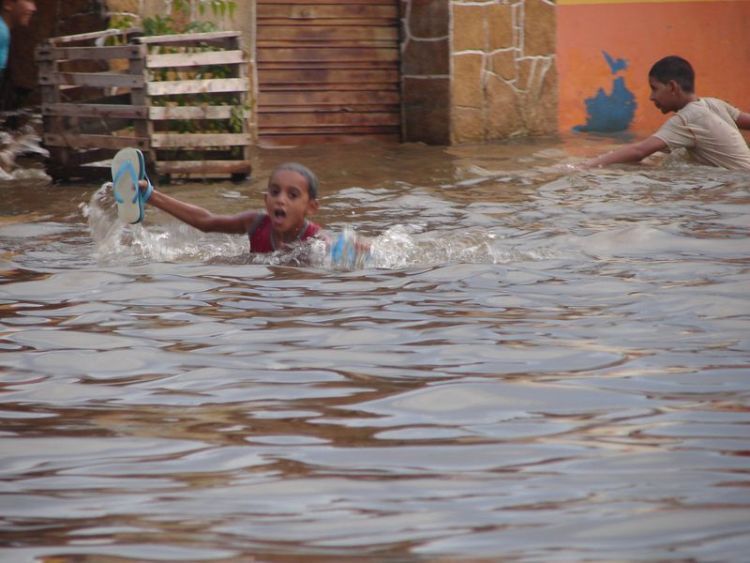 Floods leave 186000 homeless, Brazil