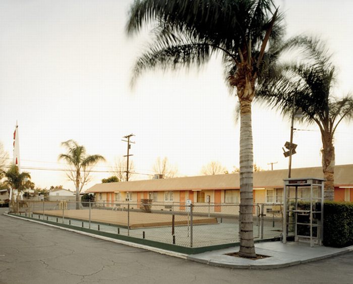 Abandoned motels in the United States