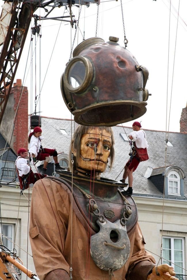 Gigantic stage with huge puppets, Nantes, France