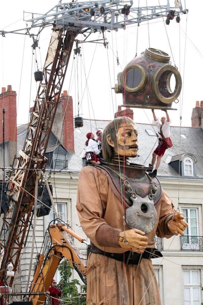 Gigantic stage with huge puppets, Nantes, France