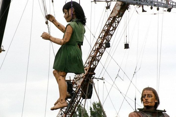 Gigantic stage with huge puppets, Nantes, France