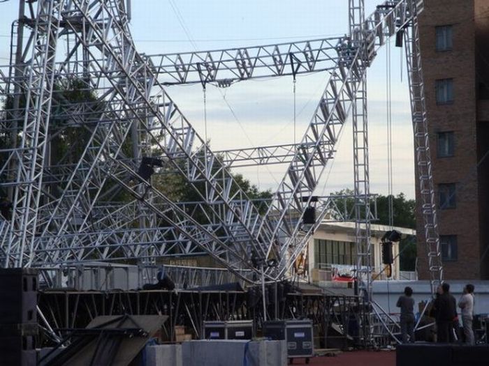 Scorpions, Alice Cooper, Rasmus and Kingdome Come, Rock Monsters concert for 25 000 people suspended, Friday, 19.00, the stage collapsed, Novosibirsk, Russia
