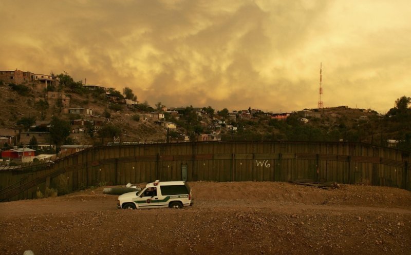 United States and Mexico border