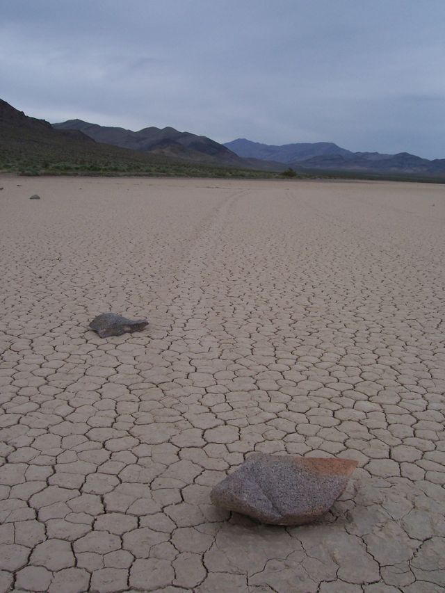 Floating stones in the Valley of Death