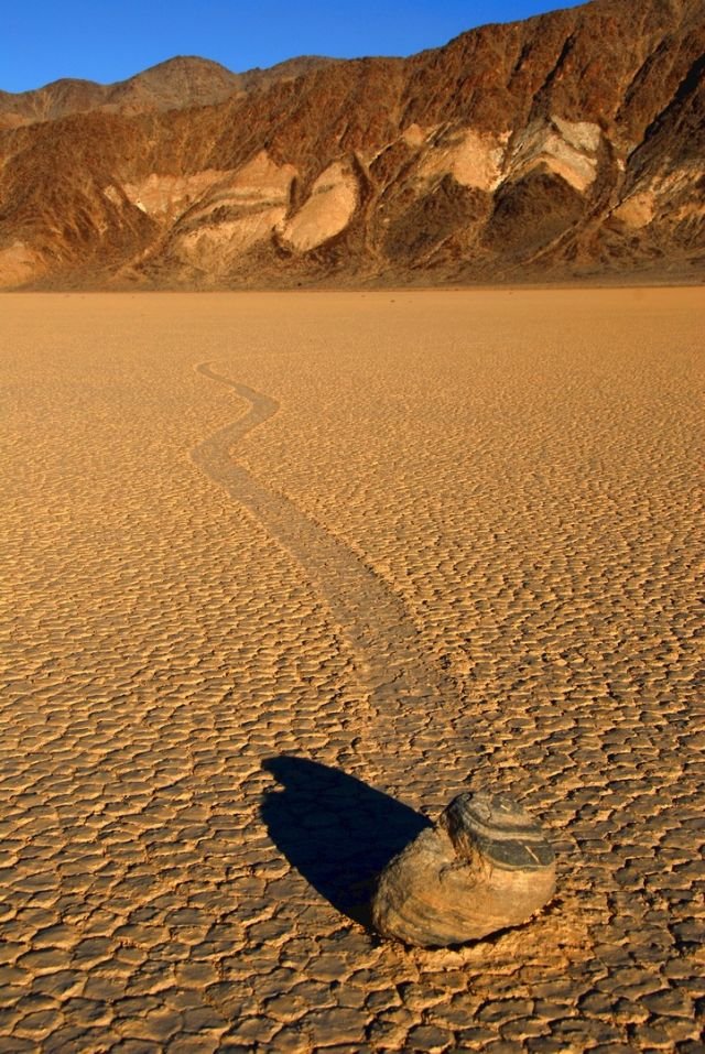 Floating stones in the Valley of Death