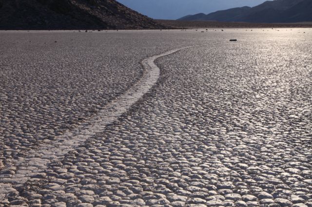 Floating stones in the Valley of Death