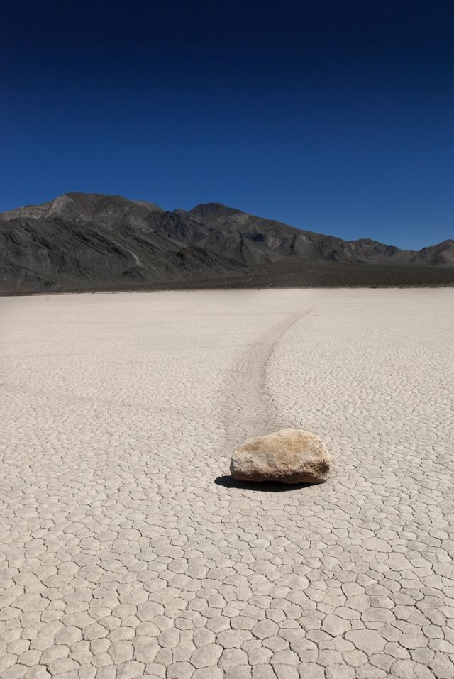 Floating stones in the Valley of Death