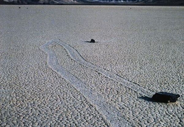 Floating stones in the Valley of Death