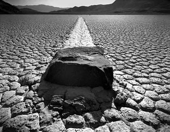 Floating stones in the Valley of Death