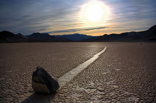 Floating stones in the Valley of Death