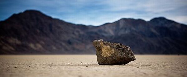 Floating stones in the Valley of Death