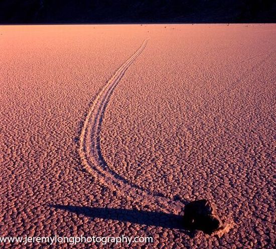 Floating stones in the Valley of Death