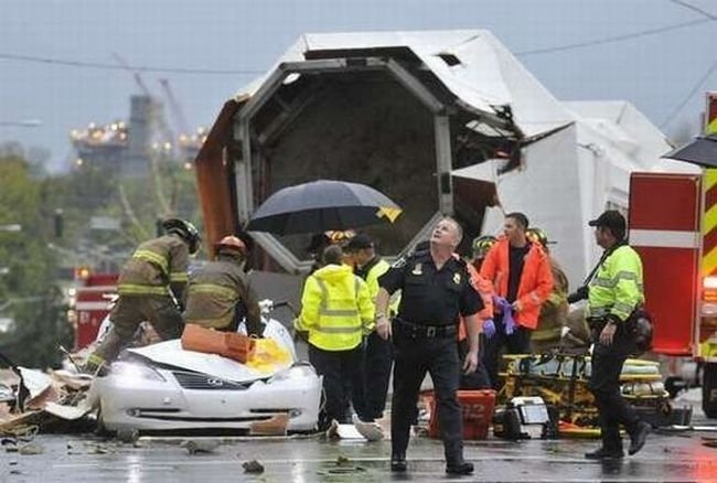 Collapse of the church dome because of strong wind, driver survived, Shreveport, Louisiana