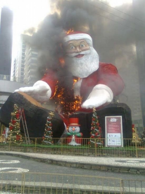 Santa on fire, Santa-Katarina, Southern Brazil