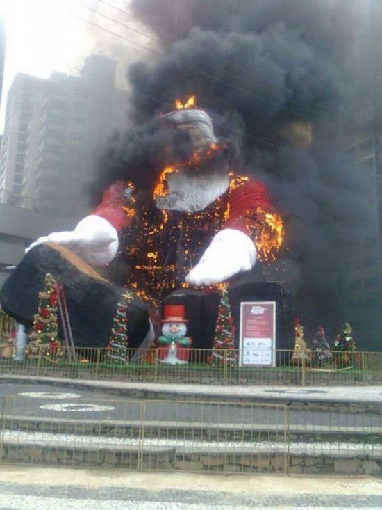 Santa on fire, Santa-Katarina, Southern Brazil