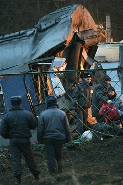 Nevsky Express undermined, Aleshinka-Uglovka route, Russia