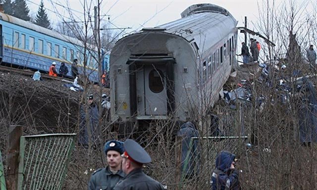 Nevsky Express undermined, Aleshinka-Uglovka route, Russia