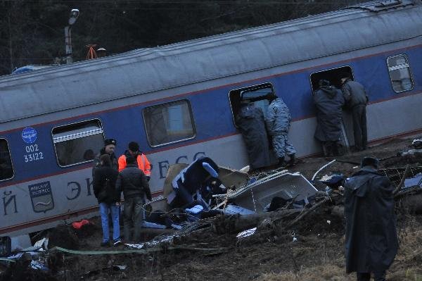 Nevsky Express undermined, Aleshinka-Uglovka route, Russia