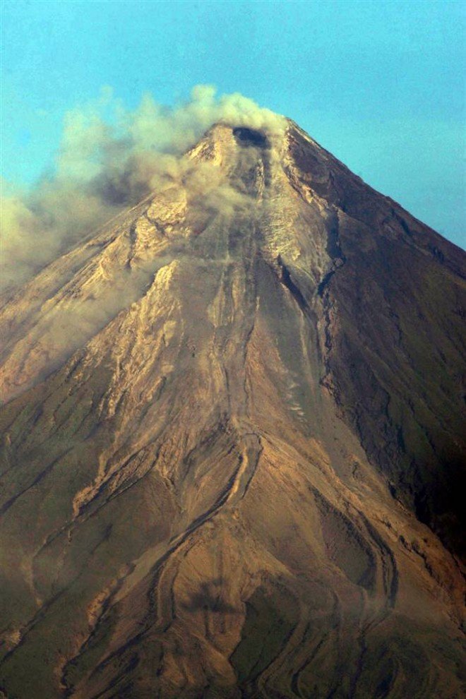 Volcanic eruption in the Philippines