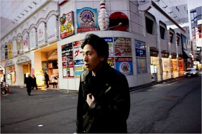 Atsushi Nakanishi, 40 years, jobless after crisis, Capsule Hotel Shinjuku 510, Tokyo, Japan