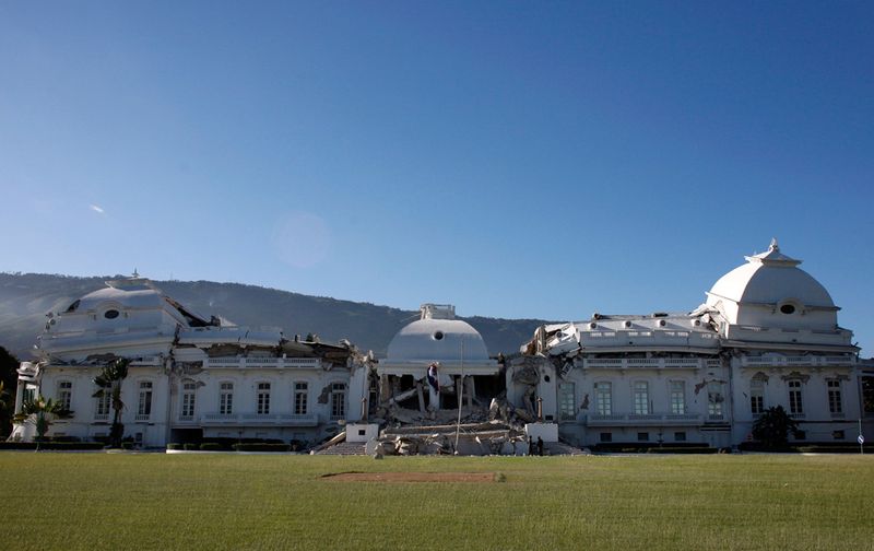 Earthquake in Haiti, 16 km from Port-au-Prince