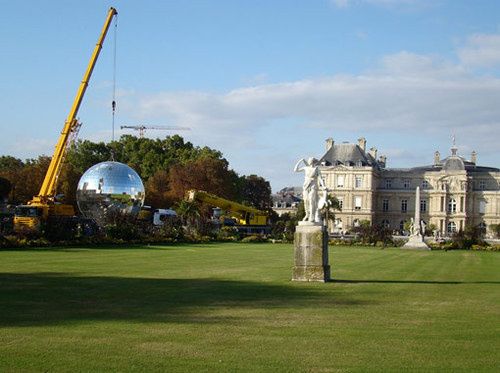 World's largest disco ball, Michel de Broin