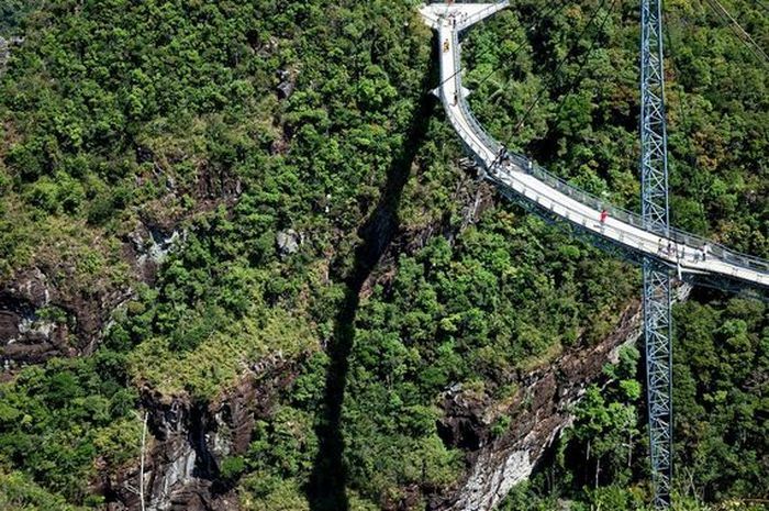 Bridge without end, Malaysia