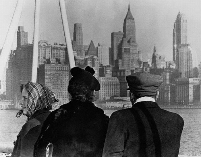 History: Black and white photos of New York City, United States