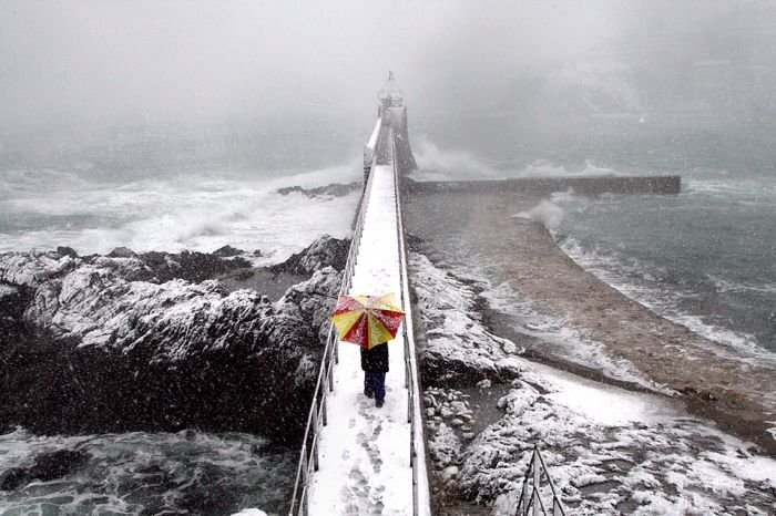 TOPSHOTS-FRANCE-WEATHER-SNOW-COLLIOURE