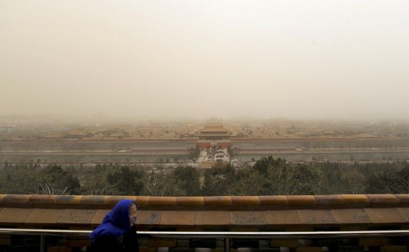 Sandstorms whip across China‎