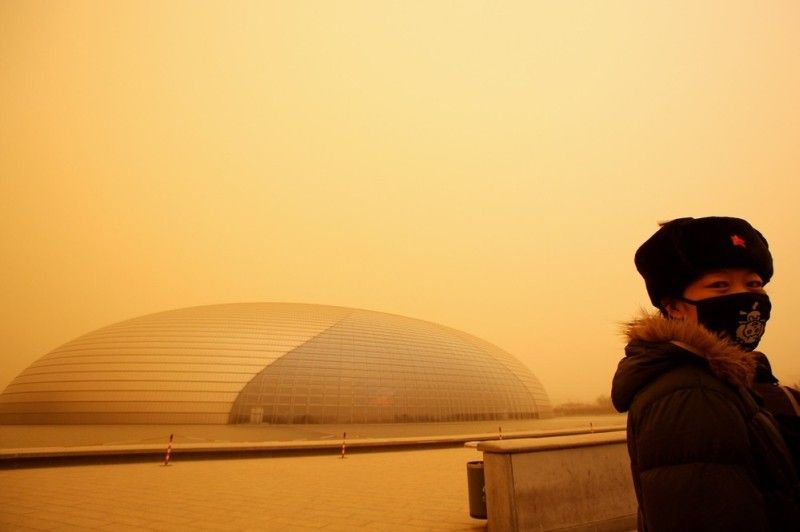 Sandstorms whip across China‎