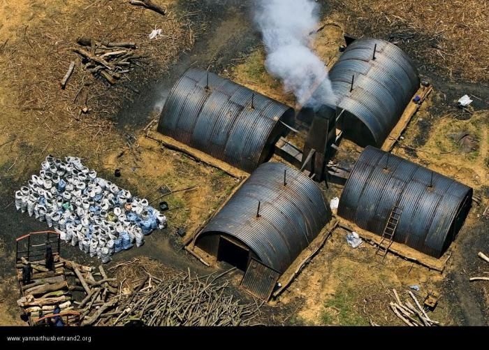 Bird's-eye view photography by Yann Arthus Bertrand