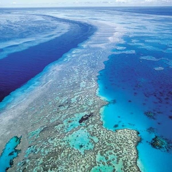 Stranded ship, Great Barrier Reef, Coral Sea, Queensland, Australia