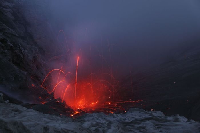 volcanoes around the world