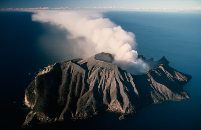 volcanoes around the world