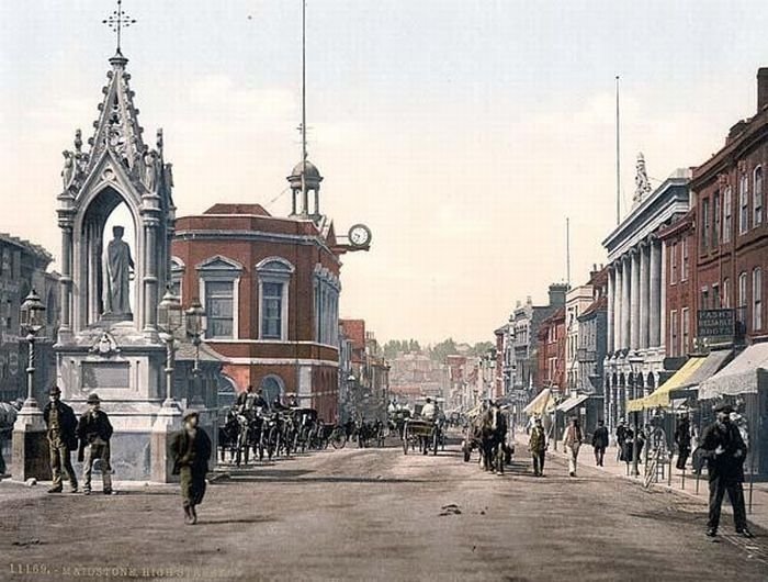 History: Color photographs of old England, United Kingdom