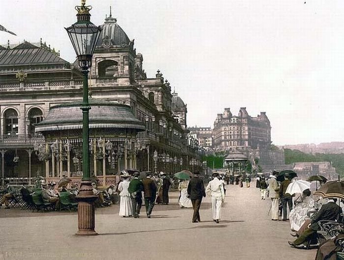 History: Color photographs of old England, United Kingdom