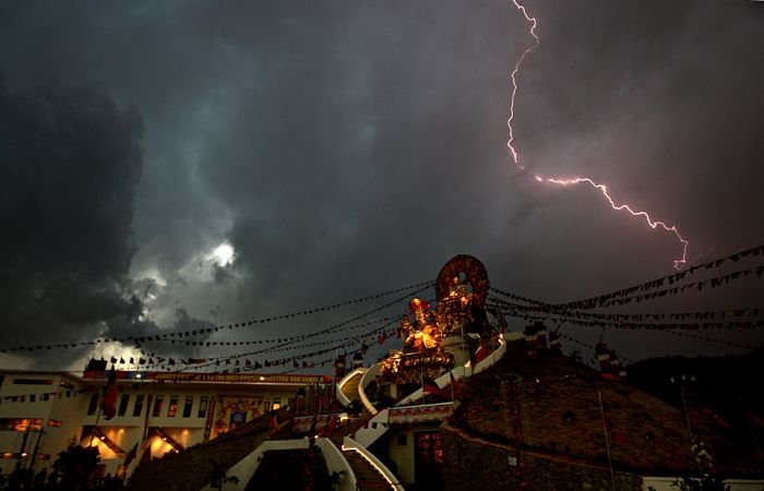 TOPSHOTS-NEPAL-WEATHER-LIGHTNING