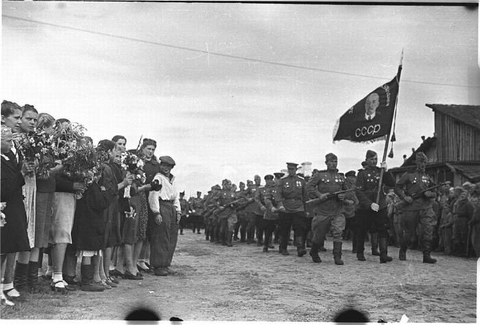 History: World War II photography