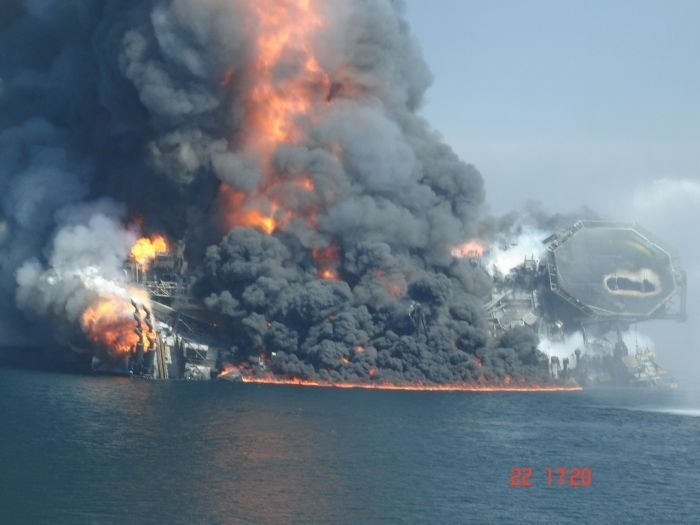 Deepwater Horizon in flames