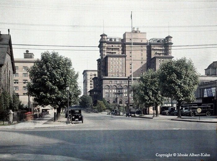 History: The beginning of the 20th century in color photographs by Albert Kahn