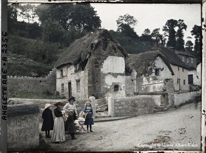 History: The beginning of the 20th century in color photographs by Albert Kahn