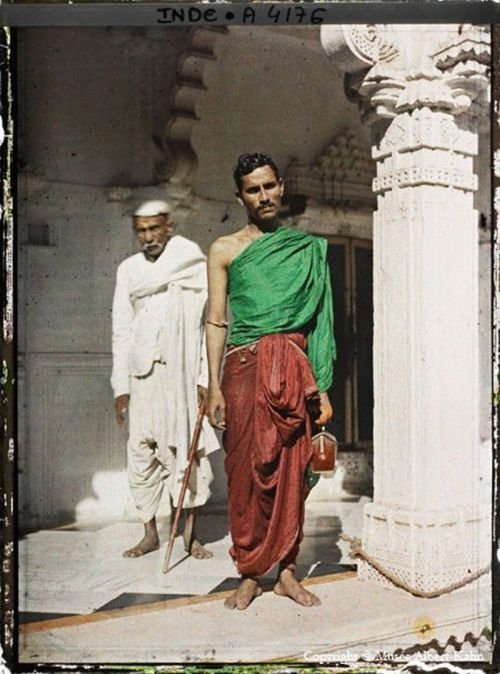 History: The beginning of the 20th century in color photographs by Albert Kahn